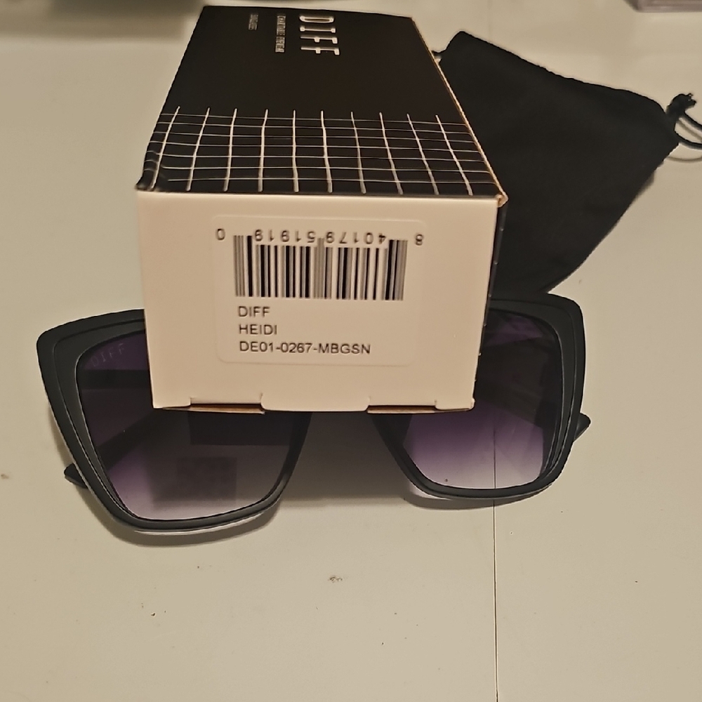 Diff Sunglasses - Heidi - image 2